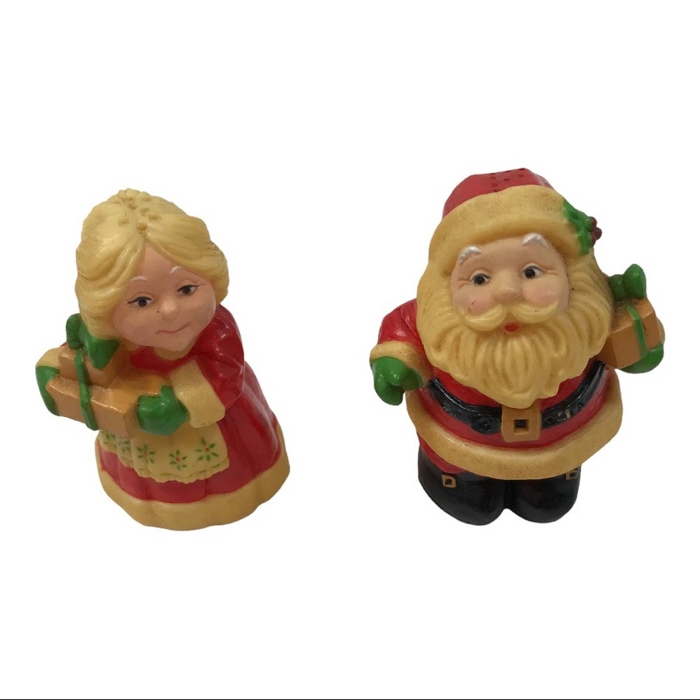 Vintage Hallmark Cards Christmas Santa Mrs. Claus Salt & Pepper Shakers